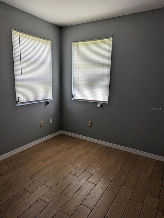 For Sale: $277,900 (3 beds, 3 baths, 1887 Square Feet)