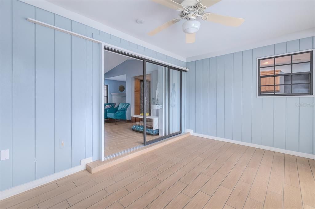 For Sale: $277,900 (3 beds, 3 baths, 1887 Square Feet)