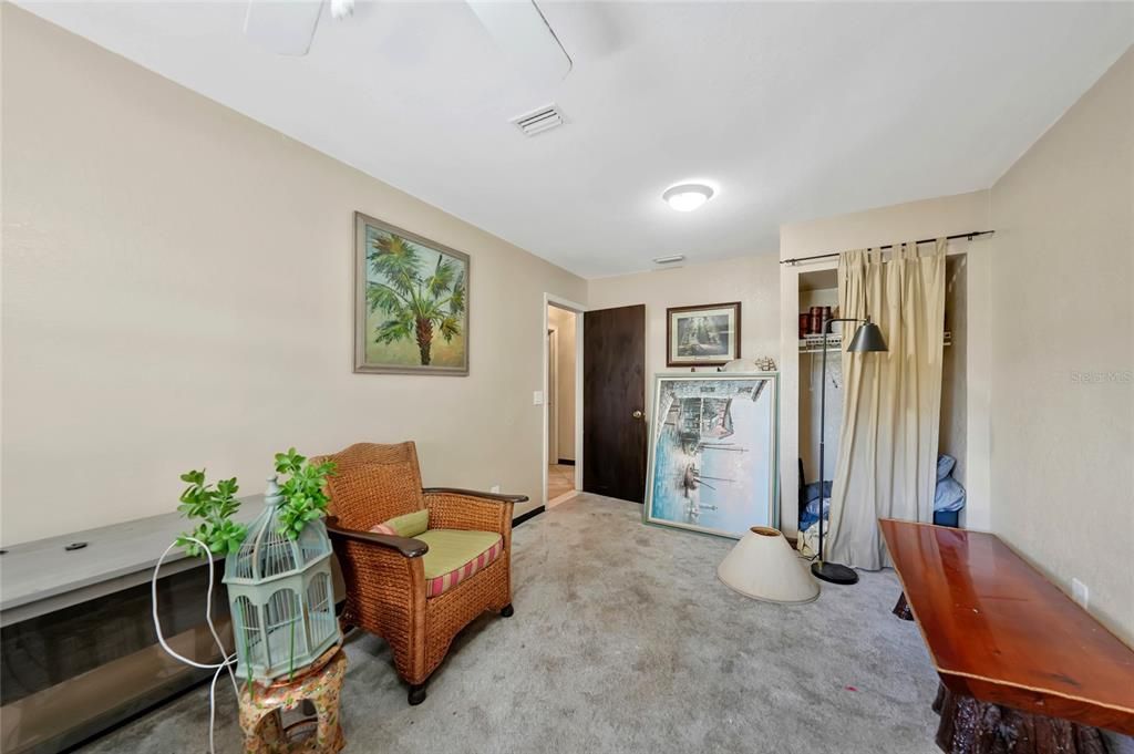 待售: $575,000 (3 贝兹, 2 浴室, 2001 平方英尺)