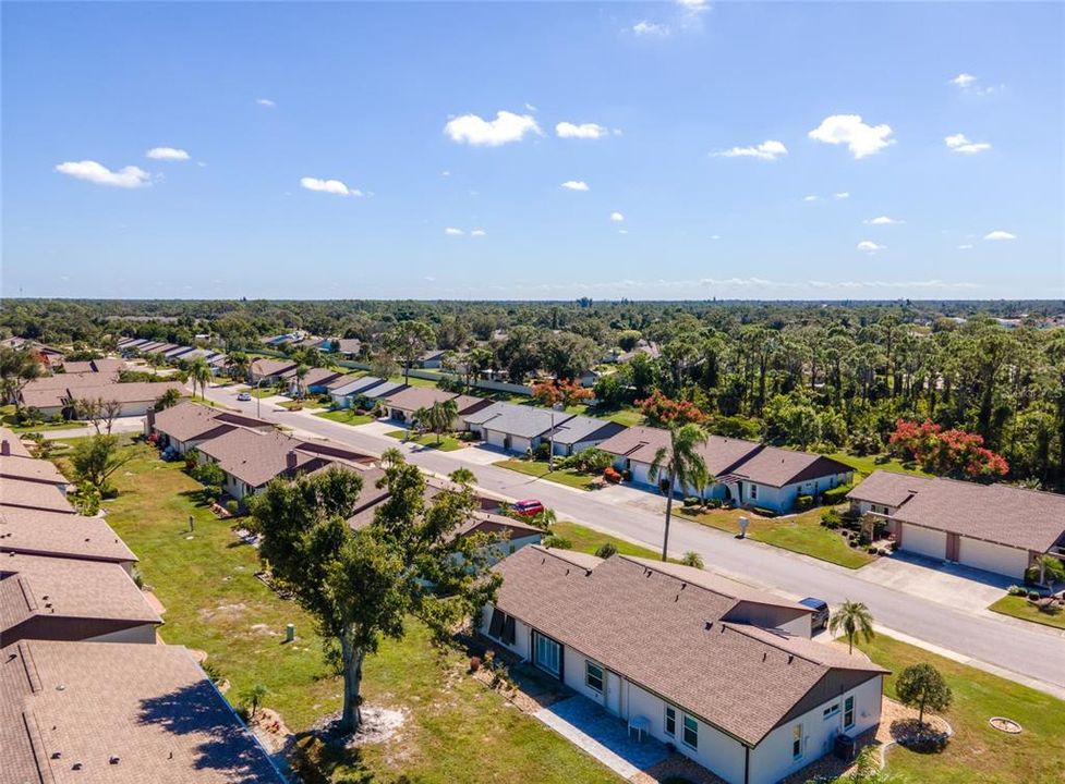 待售: $155,000 (2 贝兹, 1 浴室, 984 平方英尺)