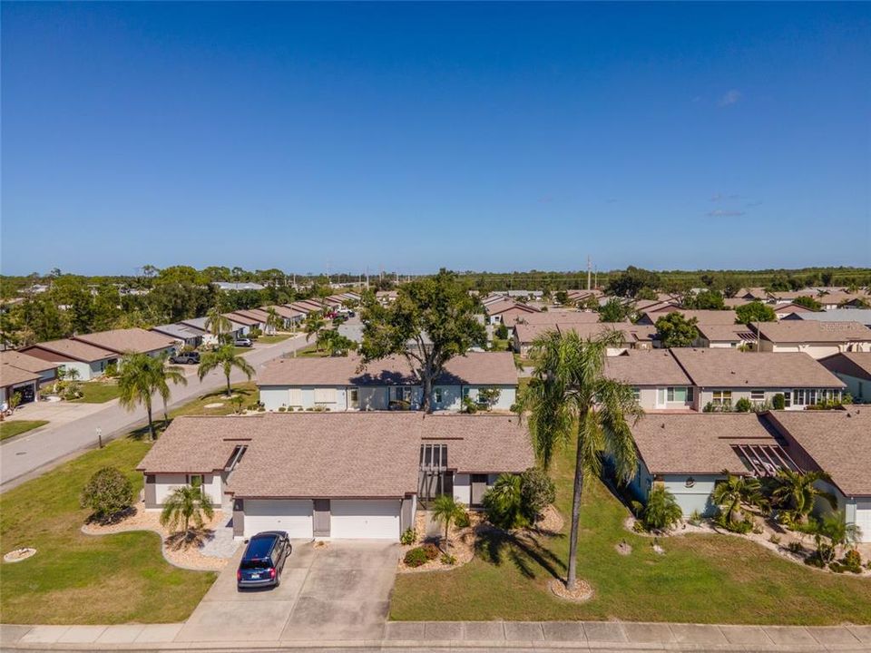 待售: $155,000 (2 贝兹, 1 浴室, 984 平方英尺)