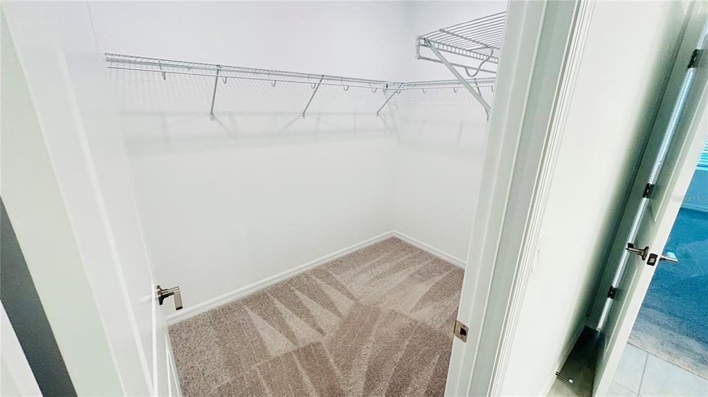 For Rent: $2,490 (4 beds, 2 baths, 1848 Square Feet)