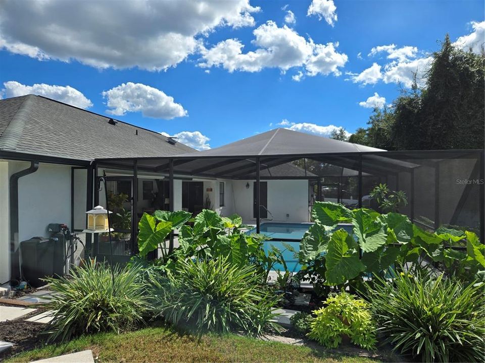 Activo con contrato: $417,500 (3 camas, 2 baños, 1864 Pies cuadrados)