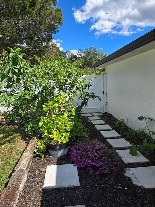 Activo con contrato: $417,500 (3 camas, 2 baños, 1864 Pies cuadrados)