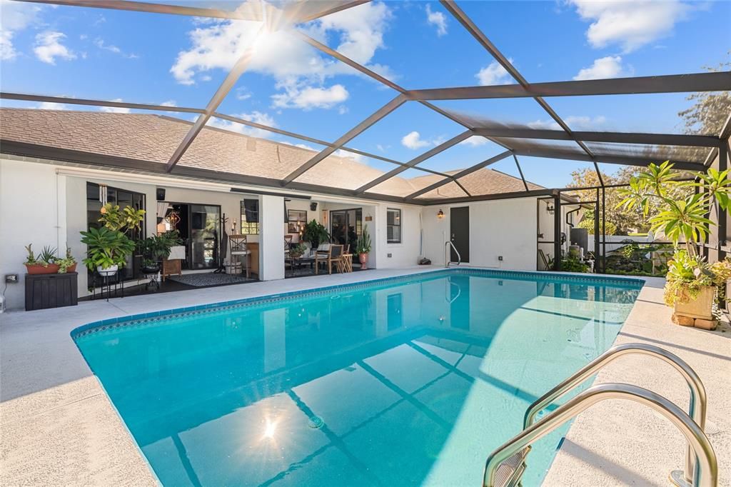 Activo con contrato: $417,500 (3 camas, 2 baños, 1864 Pies cuadrados)