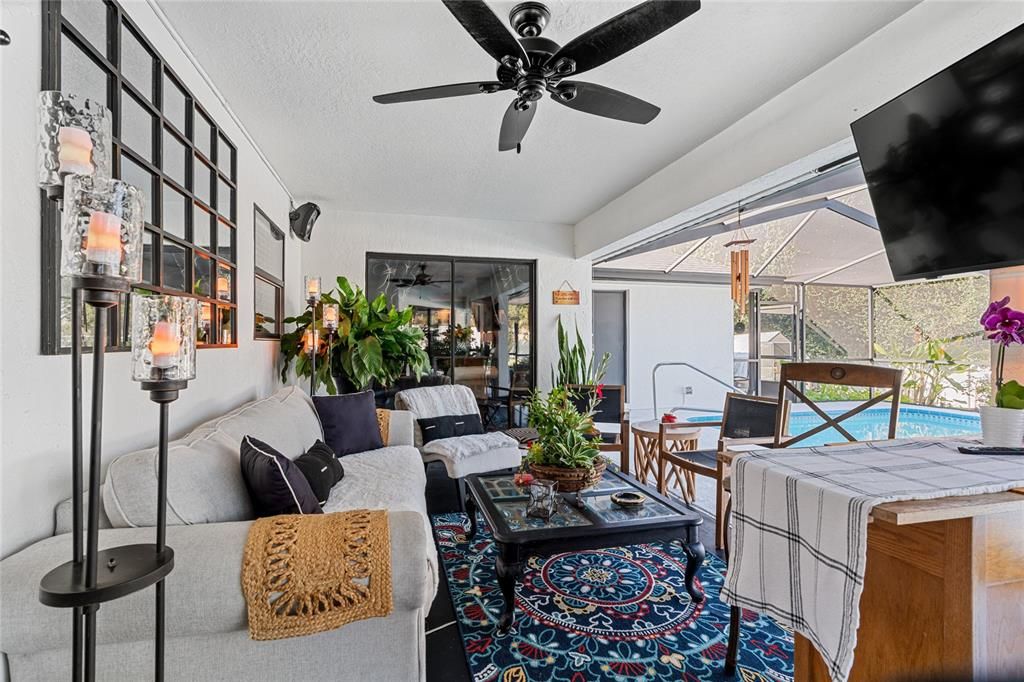 Activo con contrato: $417,500 (3 camas, 2 baños, 1864 Pies cuadrados)