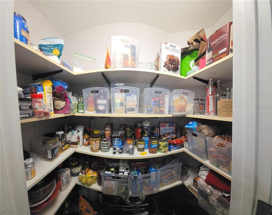 Activo con contrato: $417,500 (3 camas, 2 baños, 1864 Pies cuadrados)