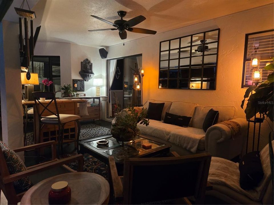 Activo con contrato: $417,500 (3 camas, 2 baños, 1864 Pies cuadrados)