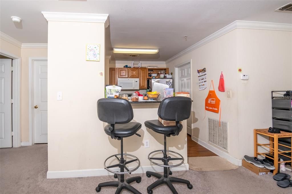 For Sale: $159,900 (1 beds, 1 baths, 788 Square Feet)