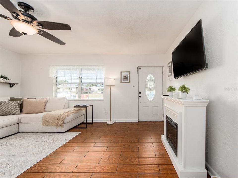 待售: $419,900 (3 贝兹, 2 浴室, 1538 平方英尺)