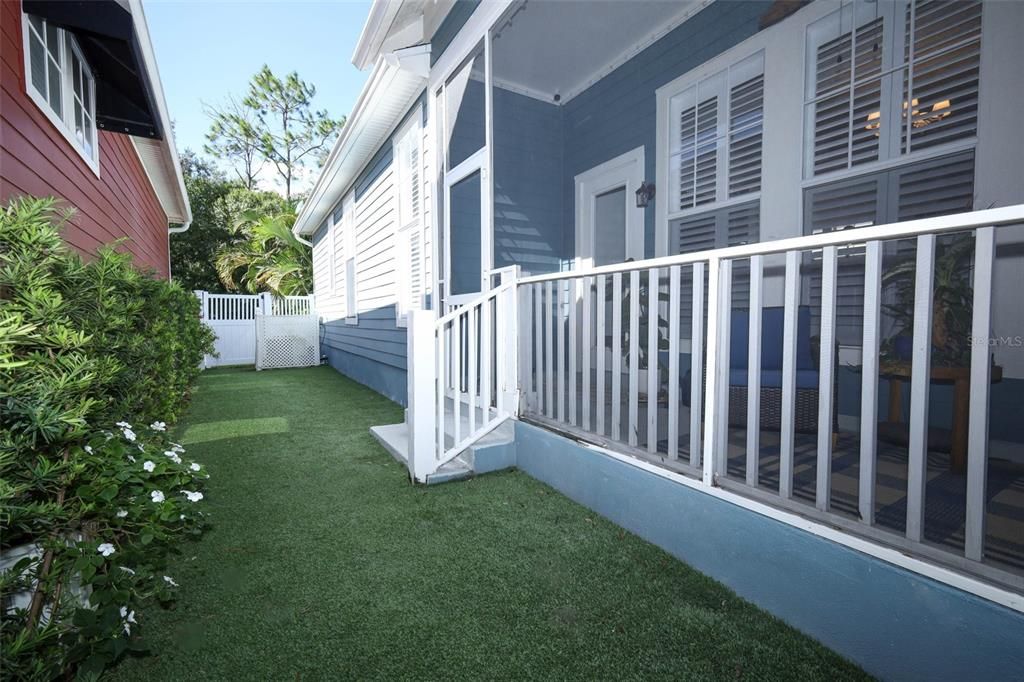 For Sale: $619,900 (2 beds, 2 baths, 1388 Square Feet)