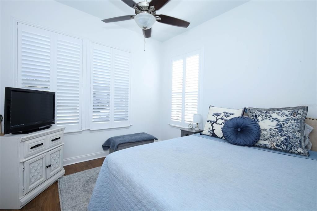 For Sale: $619,900 (2 beds, 2 baths, 1388 Square Feet)