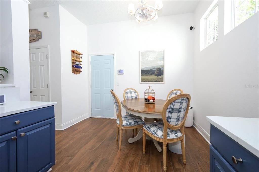 For Sale: $619,900 (2 beds, 2 baths, 1388 Square Feet)