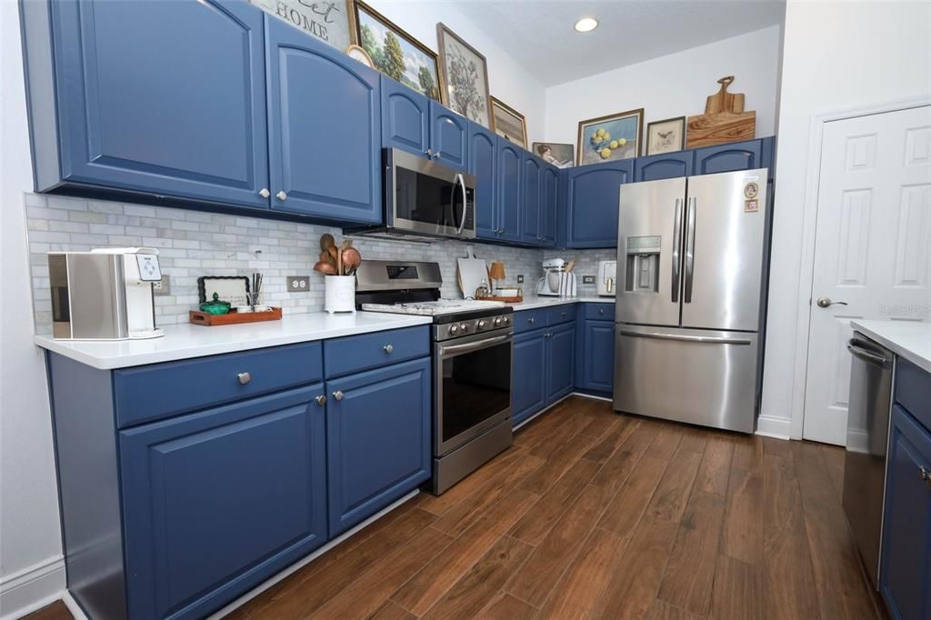 For Sale: $619,900 (2 beds, 2 baths, 1388 Square Feet)
