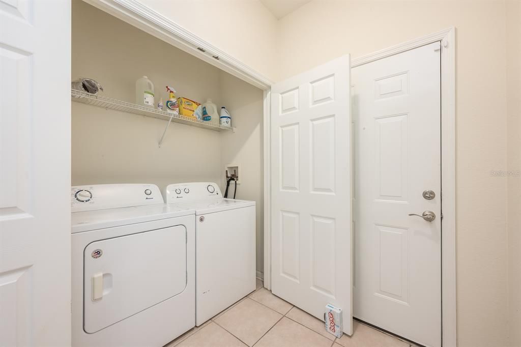 For Sale: $233,900 (3 beds, 2 baths, 1411 Square Feet)