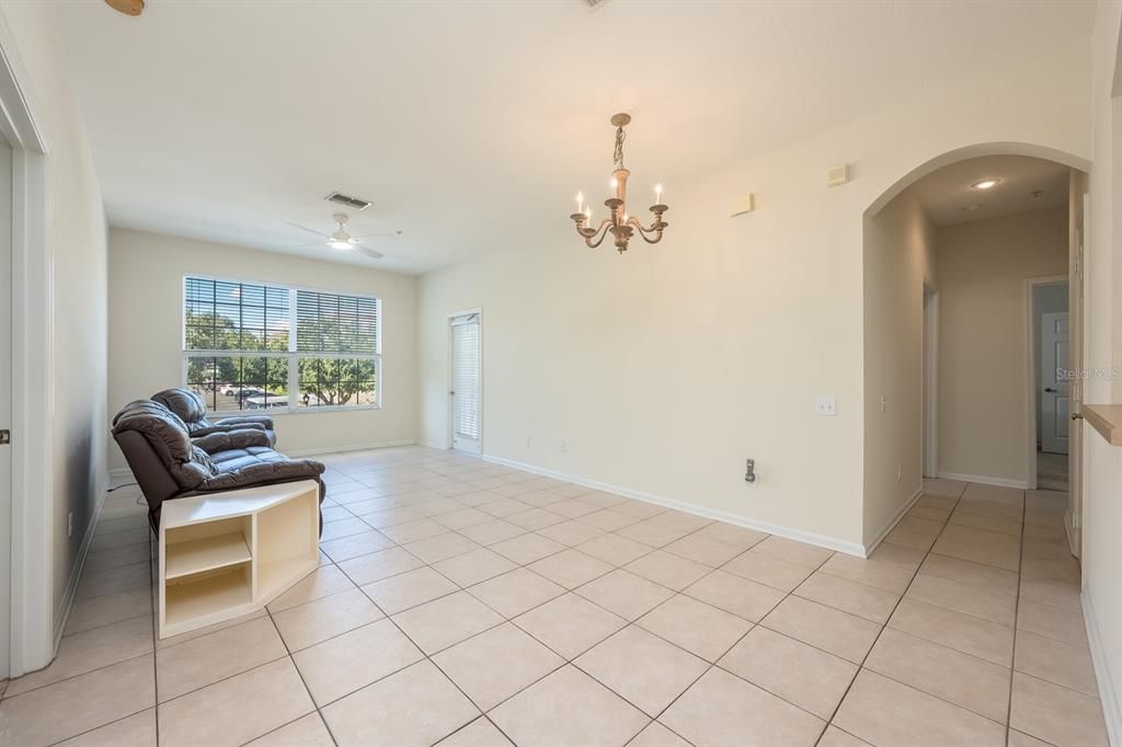 For Sale: $233,900 (3 beds, 2 baths, 1411 Square Feet)