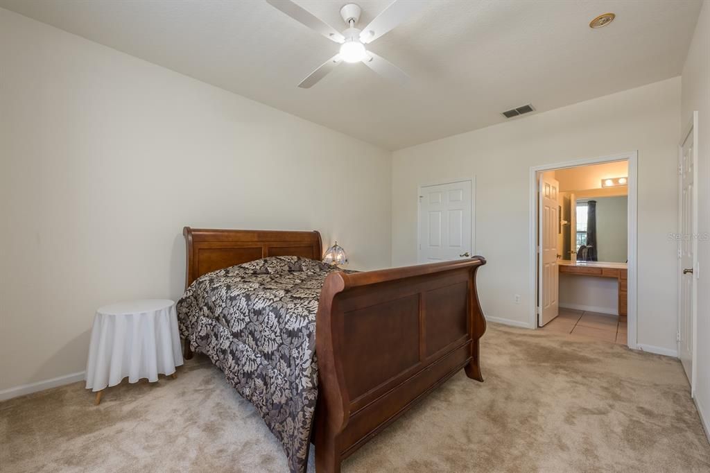 For Sale: $233,900 (3 beds, 2 baths, 1411 Square Feet)