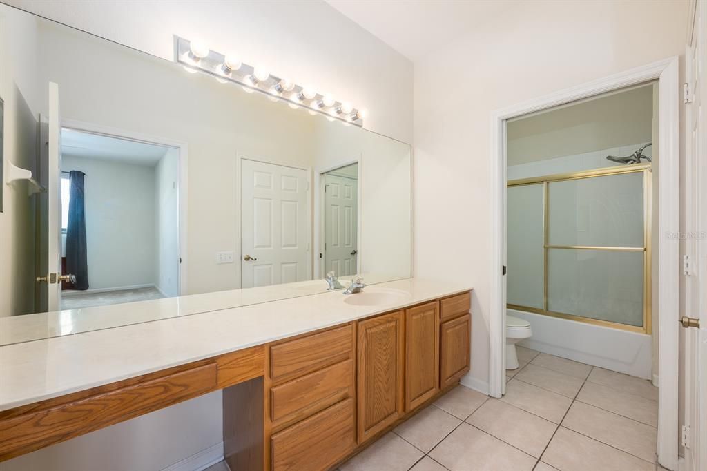 For Sale: $233,900 (3 beds, 2 baths, 1411 Square Feet)