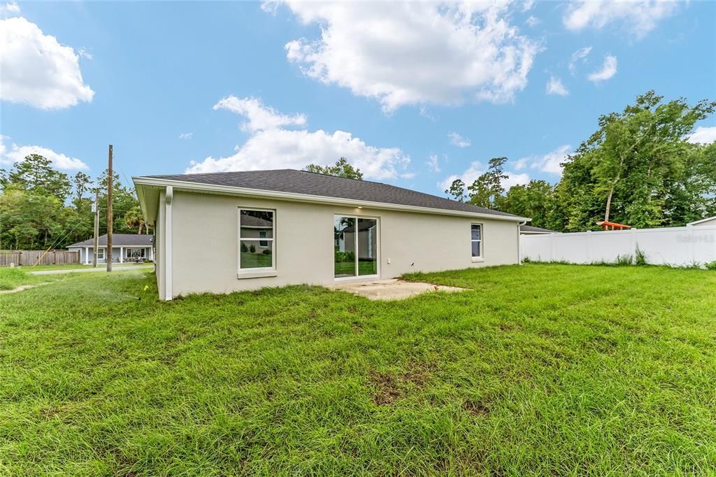 Active With Contract: $249,900 (3 beds, 2 baths, 1287 Square Feet)