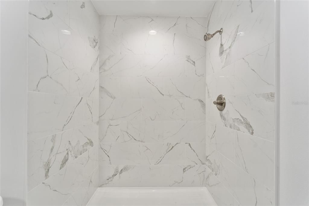 Active With Contract: $249,900 (3 beds, 2 baths, 1287 Square Feet)