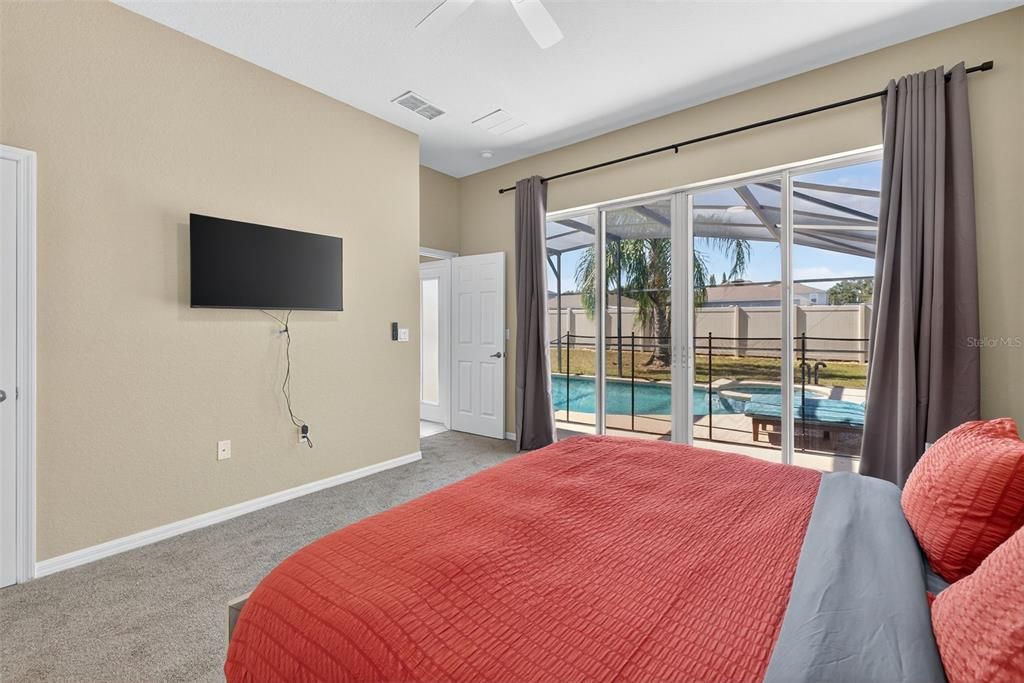 待售: $385,000 (5 贝兹, 3 浴室, 2345 平方英尺)