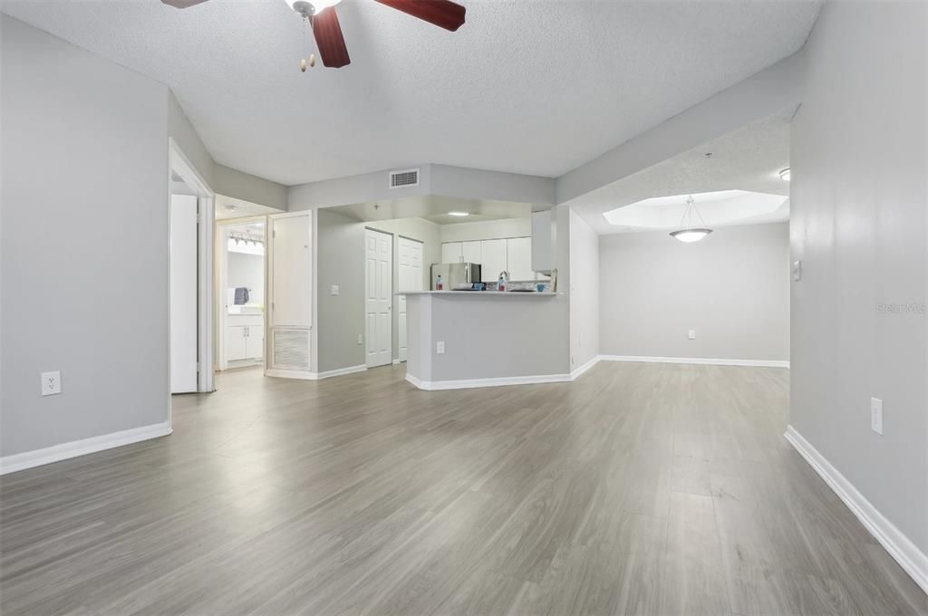 For Rent: $2,579 (2 beds, 2 baths, 1365 Square Feet)