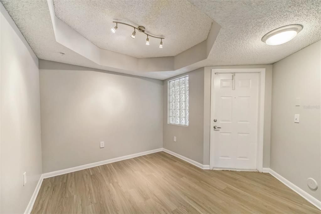 For Rent: $2,579 (2 beds, 2 baths, 1365 Square Feet)