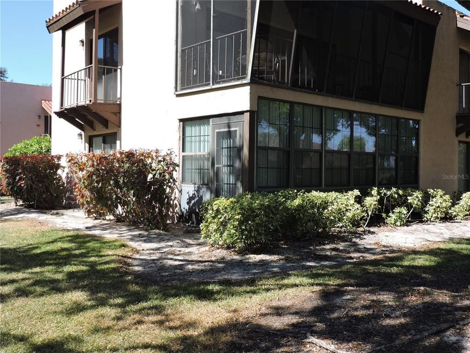 待售: $119,900 (2 贝兹, 2 浴室, 1260 平方英尺)