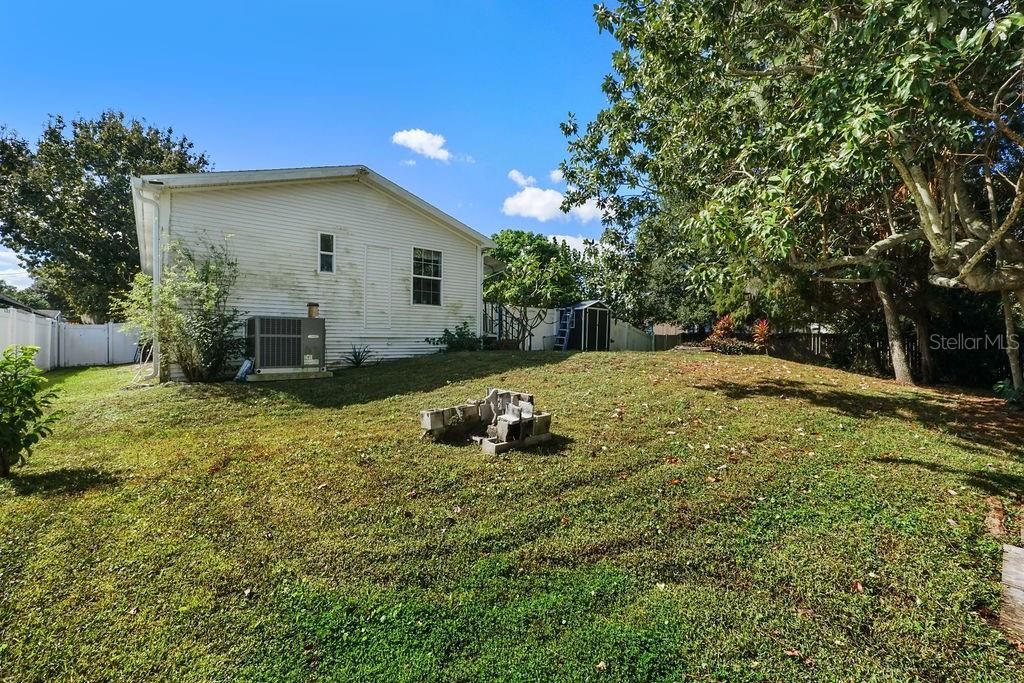 Active With Contract: $295,000 (3 beds, 2 baths, 1128 Square Feet)