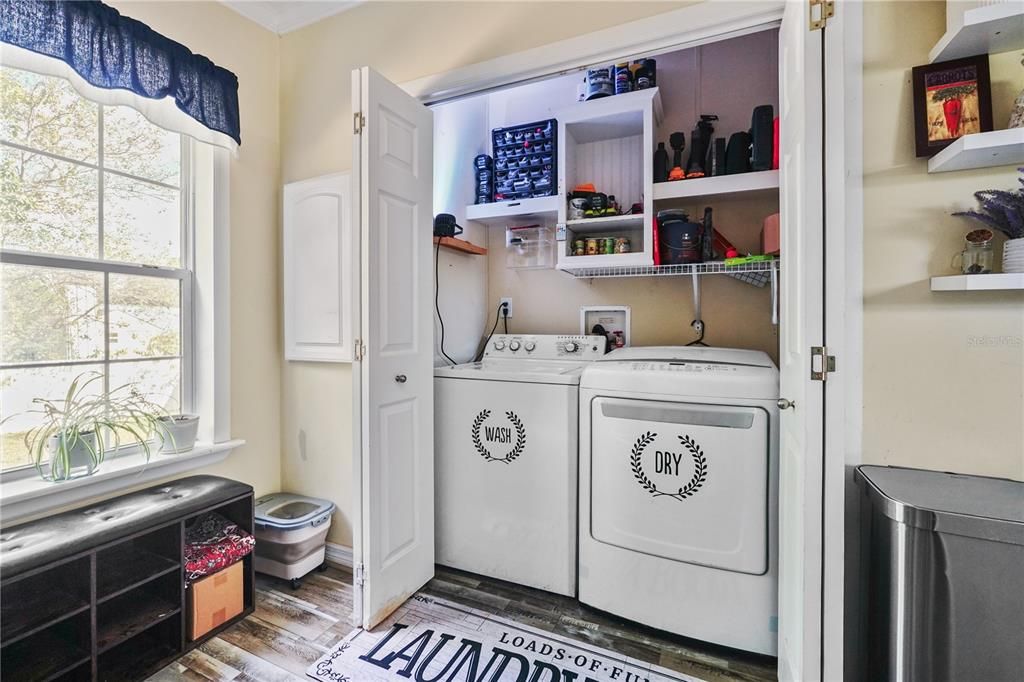 Active With Contract: $295,000 (3 beds, 2 baths, 1128 Square Feet)