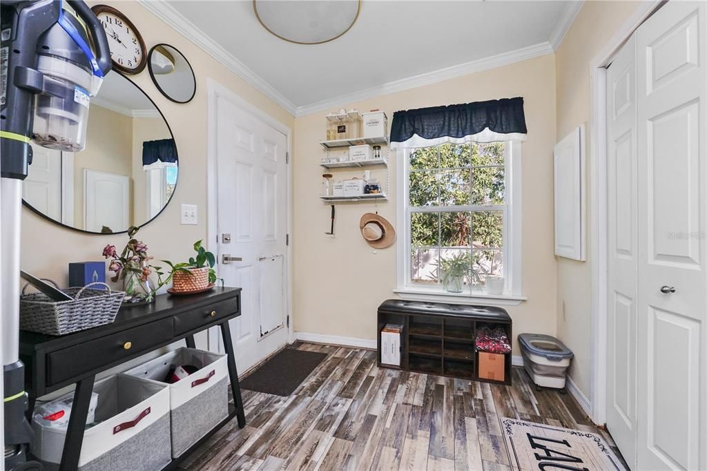 Active With Contract: $295,000 (3 beds, 2 baths, 1128 Square Feet)