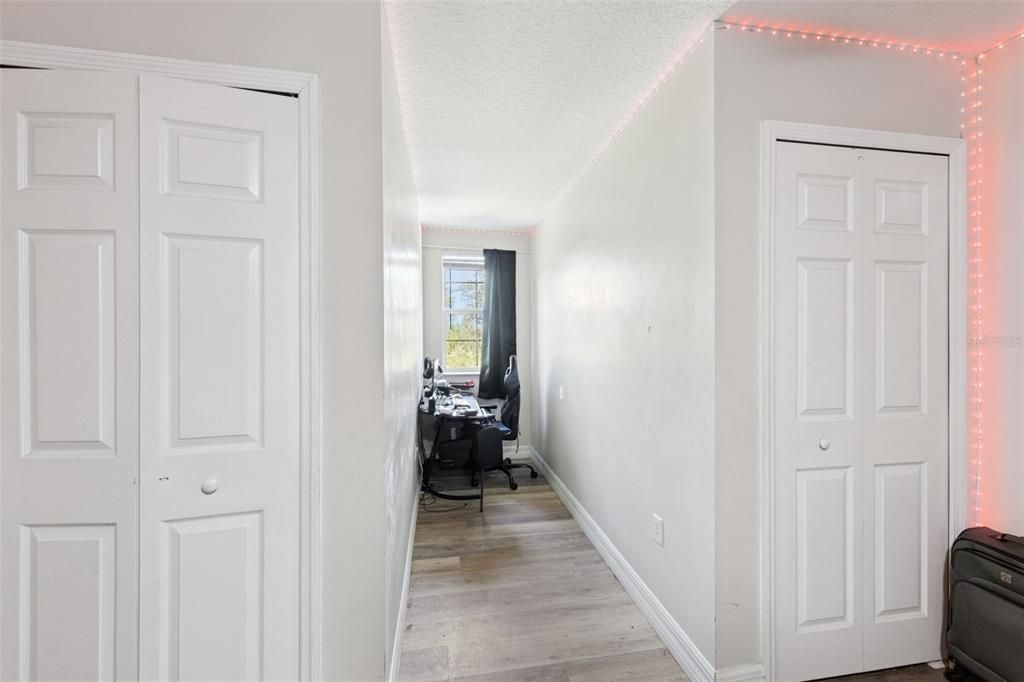 En Venta: $680,000 (4 camas, 2 baños, 2350 Pies cuadrados)