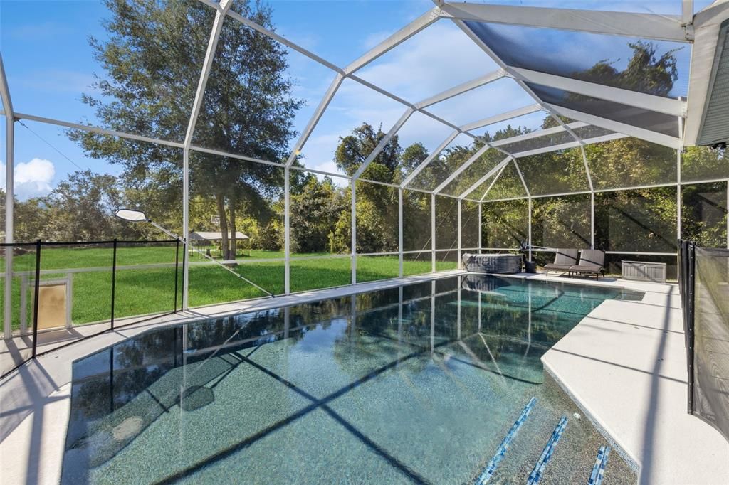 En Venta: $680,000 (4 camas, 2 baños, 2350 Pies cuadrados)