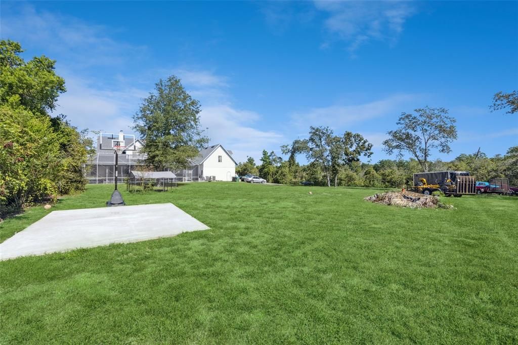 En Venta: $680,000 (4 camas, 2 baños, 2350 Pies cuadrados)