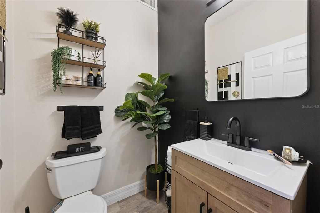 En Venta: $680,000 (4 camas, 2 baños, 2350 Pies cuadrados)