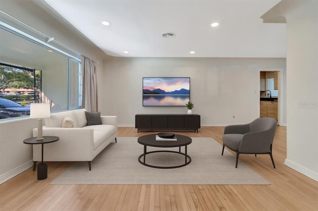 Под контрактом: $675,000 (3 спален, 2 ванн, 1732 Квадратных фут)