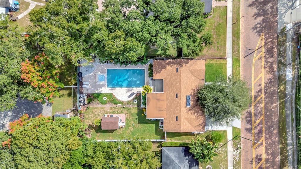 Под контрактом: $675,000 (3 спален, 2 ванн, 1732 Квадратных фут)