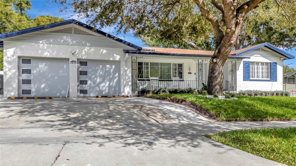 Под контрактом: $675,000 (3 спален, 2 ванн, 1732 Квадратных фут)