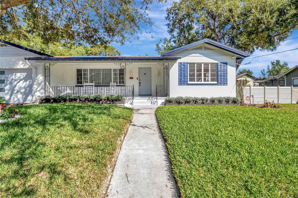 Под контрактом: $675,000 (3 спален, 2 ванн, 1732 Квадратных фут)