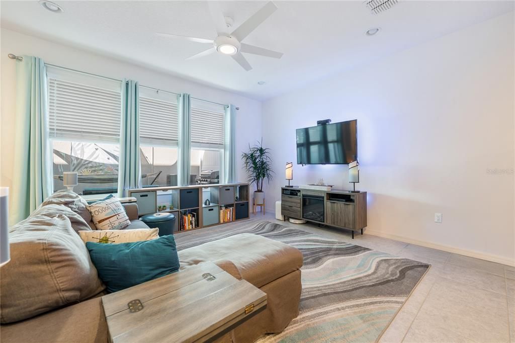 For Sale: $449,900 (3 beds, 2 baths, 1860 Square Feet)