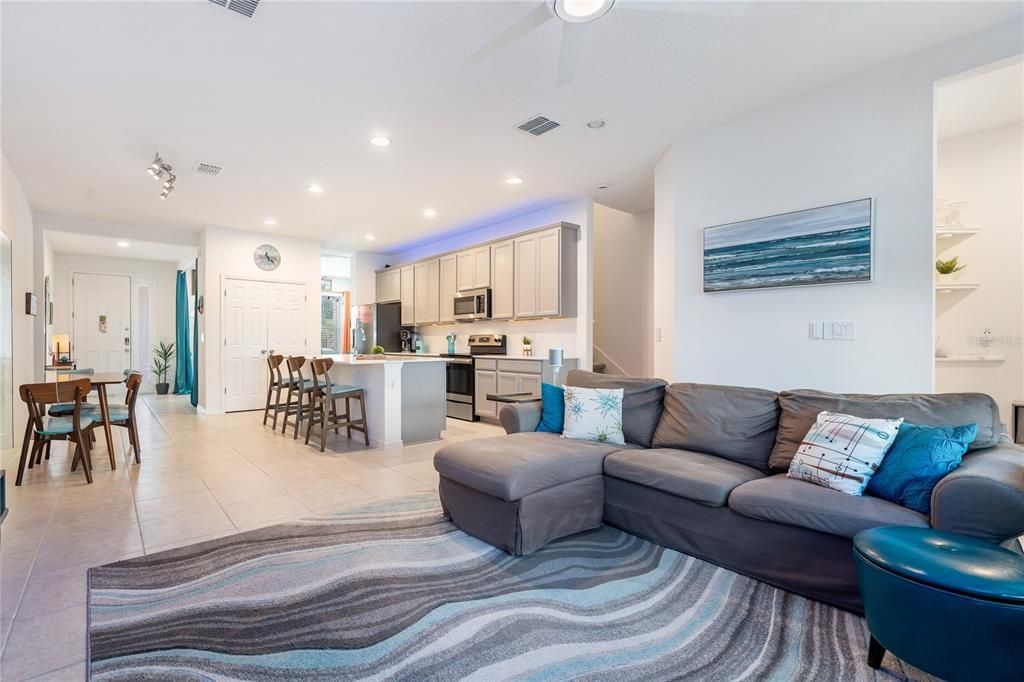 For Sale: $449,900 (3 beds, 2 baths, 1860 Square Feet)