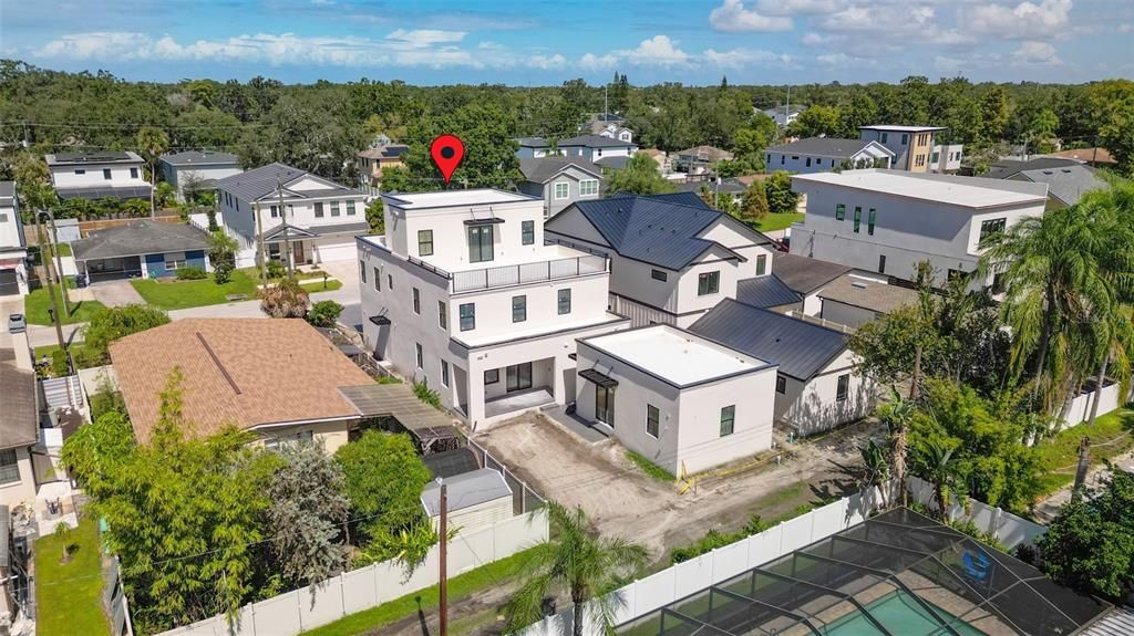 For Sale: $1,900,000 (5 beds, 4 baths, 4084 Square Feet)