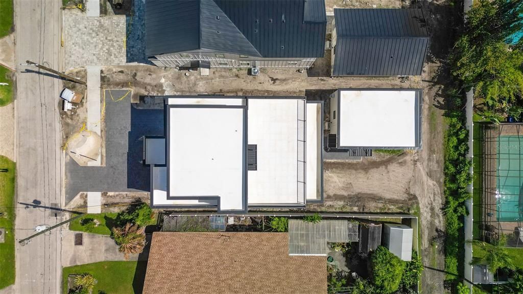 For Sale: $1,900,000 (5 beds, 4 baths, 4084 Square Feet)