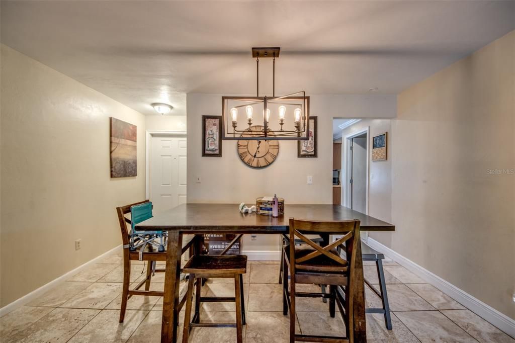 待售: $524,500 (4 贝兹, 0 浴室, 2236 平方英尺)