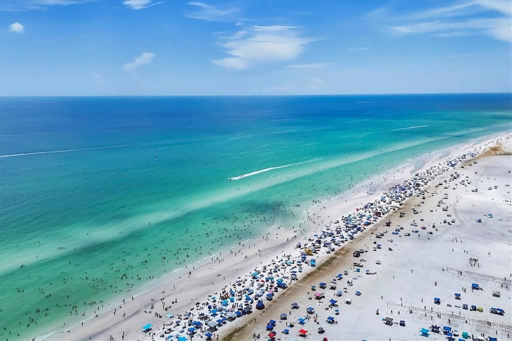 合同活跃: $690,000 (2 贝兹, 2 浴室, 1352 平方英尺)