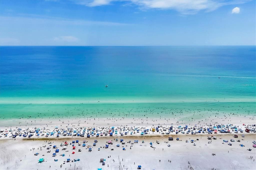 合同活跃: $690,000 (2 贝兹, 2 浴室, 1352 平方英尺)