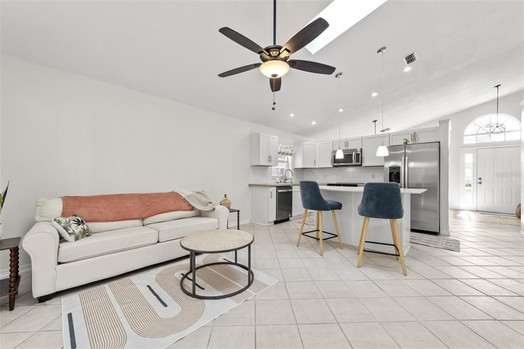 待售: $389,900 (3 贝兹, 2 浴室, 1455 平方英尺)