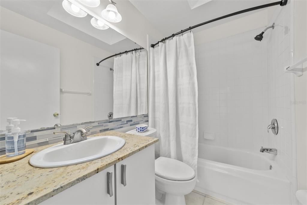 待售: $389,900 (3 贝兹, 2 浴室, 1455 平方英尺)