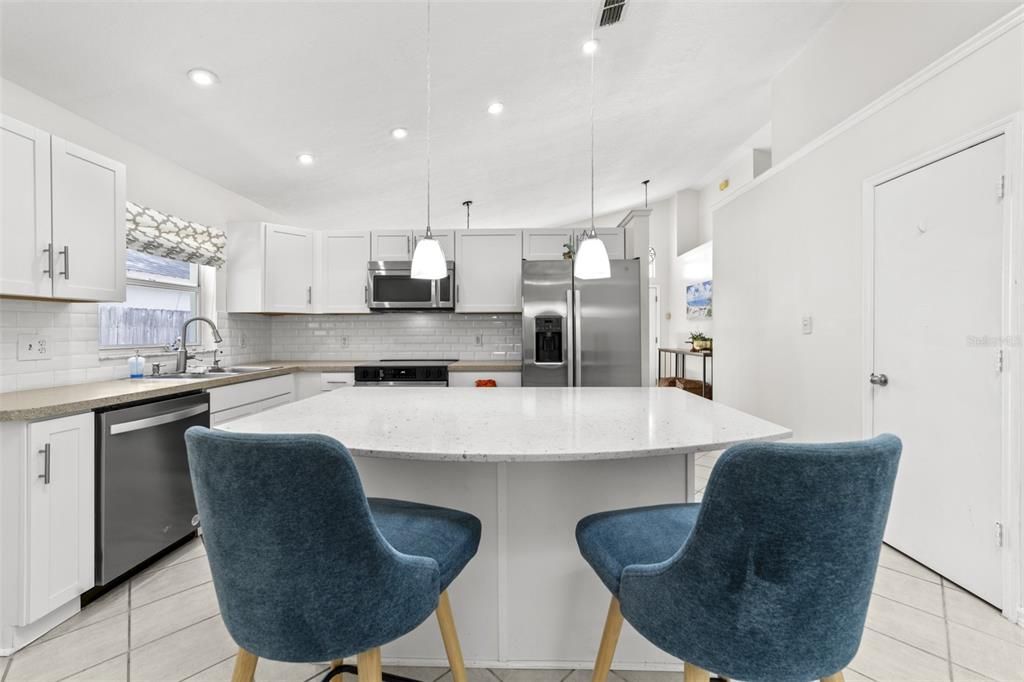 待售: $389,900 (3 贝兹, 2 浴室, 1455 平方英尺)