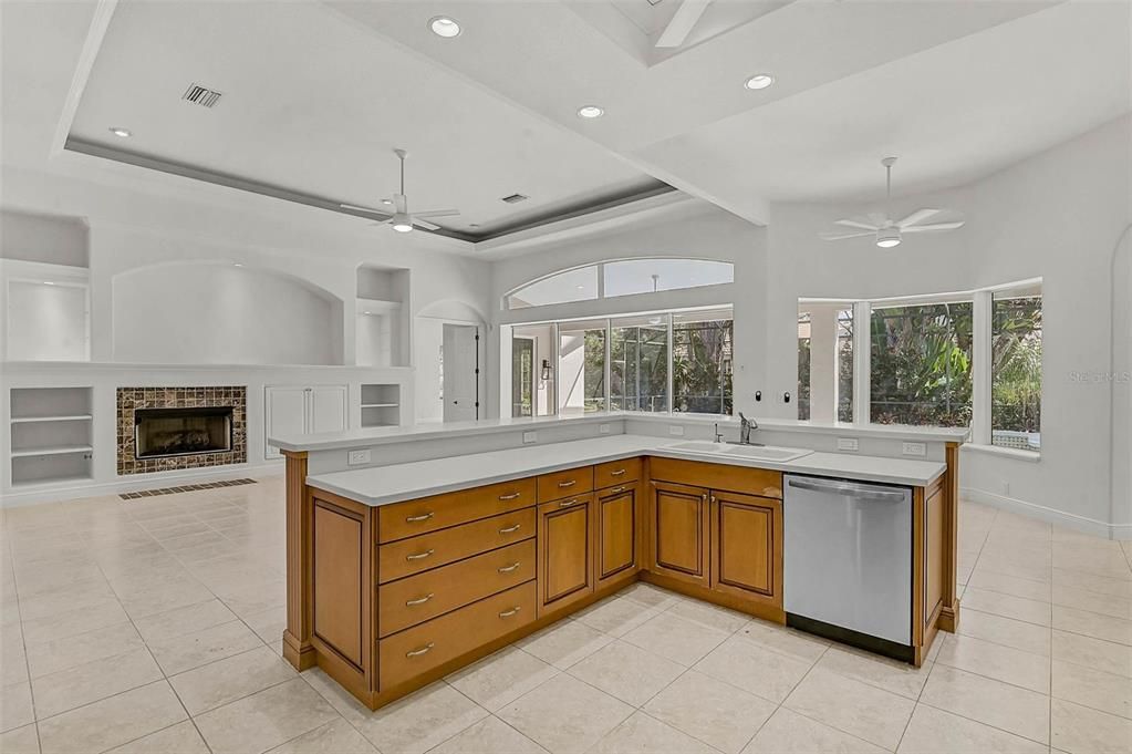 На продажу: $879,000 (3 спален, 3 ванн, 2622 Квадратных фут)